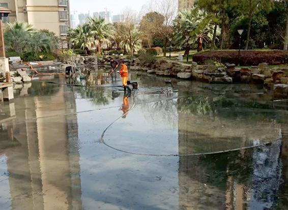 恭城景观池淤泥清理